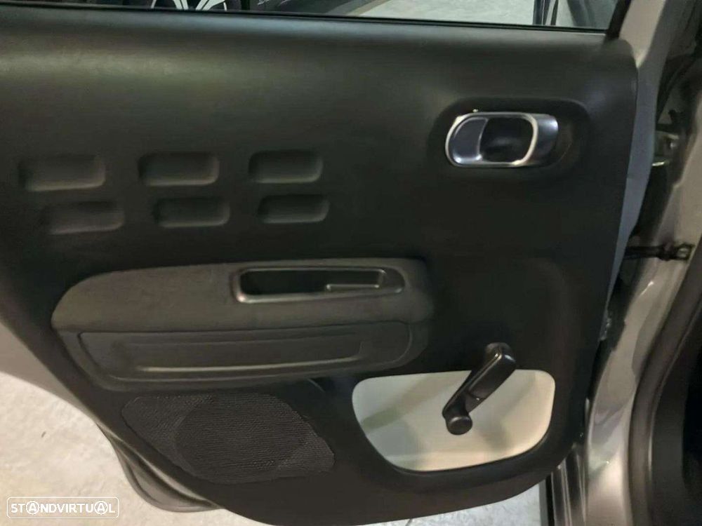 Citroën C3 1.2 PureTech Shine Pack EAT6 - 21