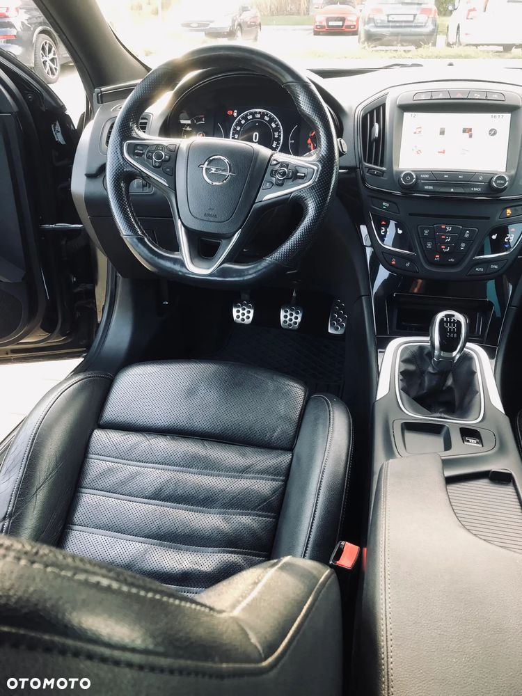 Opel Insignia - 10