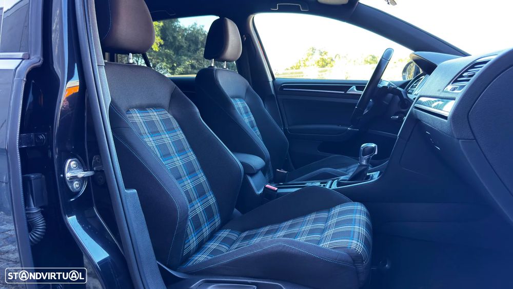 VW Golf 1.4 GTE Plug-In-Hybrid DSG - 31