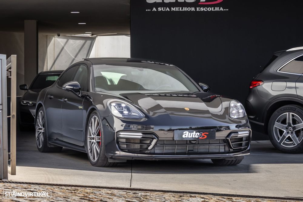 Porsche Panamera - 3