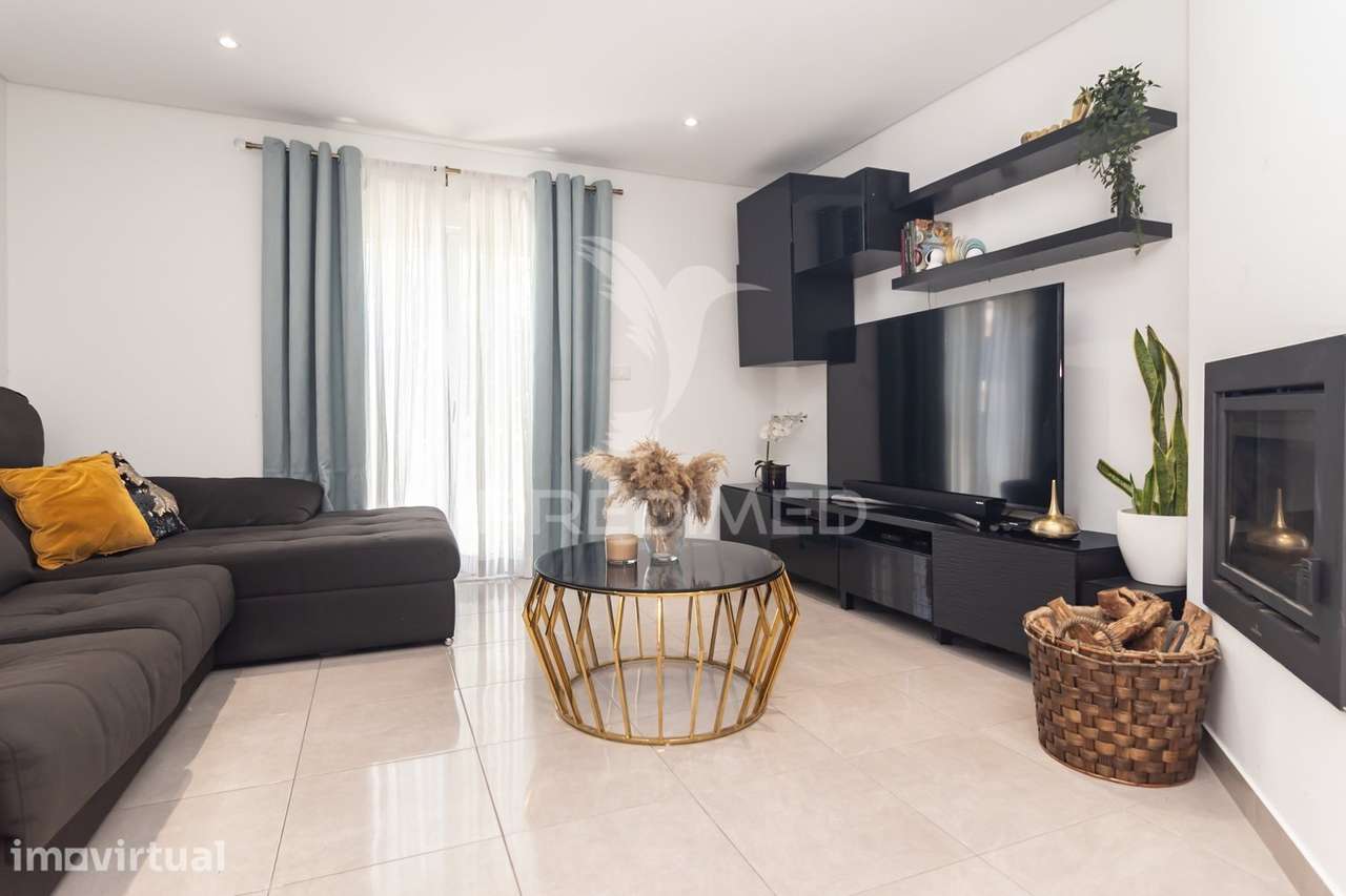 Moradia T3 Geminada || Quinta do Conde - Grande imagem: 3/40