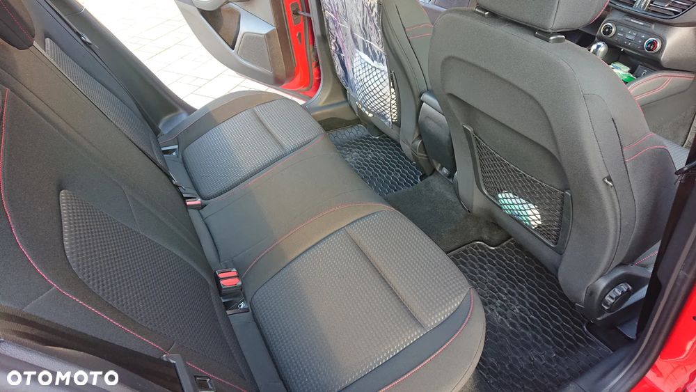 Ford Focus SW 1.5 EcoBoost S&S ST-LINE - 17