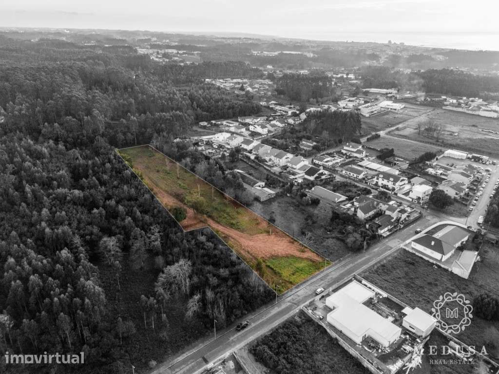 Terreno misto de 7000m2 a 10 minutos da praia - Grande imagem: 3/10