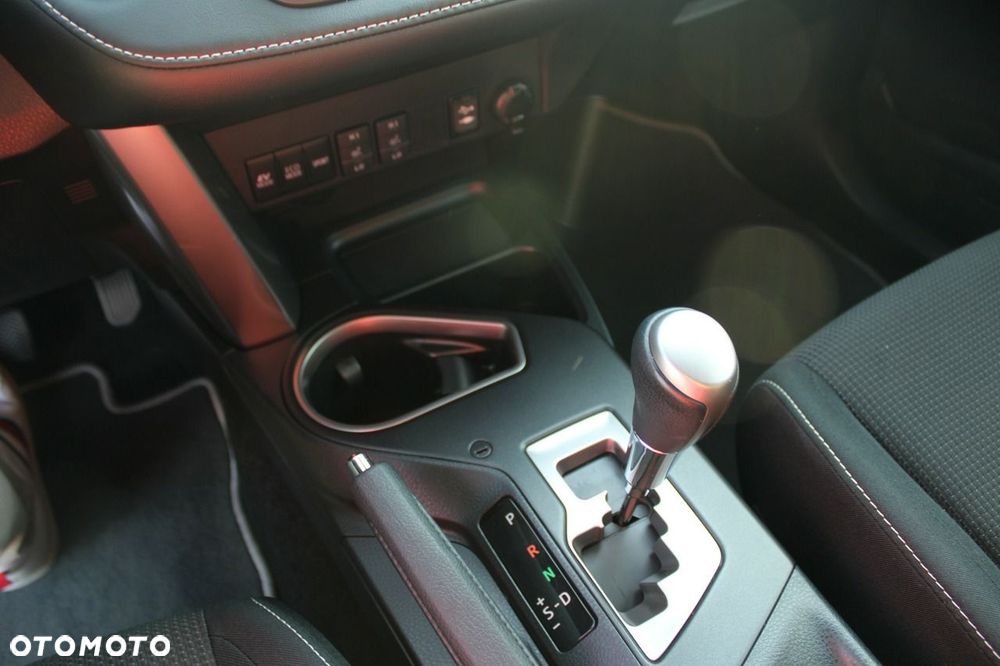 Toyota RAV4 - 24