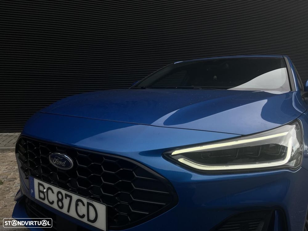 Ford Focus 1.0 EcoBoost MHEV ST-Line X - 30