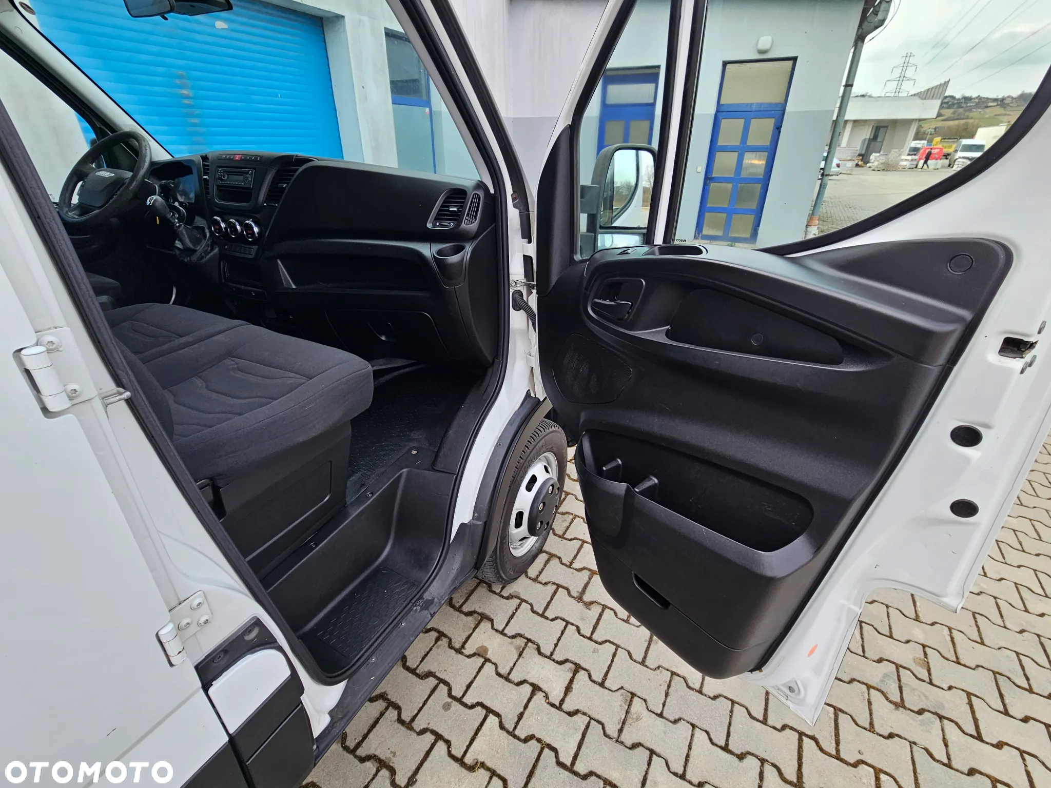Iveco Daily 35c-15 Doka/Dubel Kabina Skrzynia 2.55M+HDS 9.5 M Effer 28/3S ! Klima ! 3.0 HPI *150 Km ! - 24