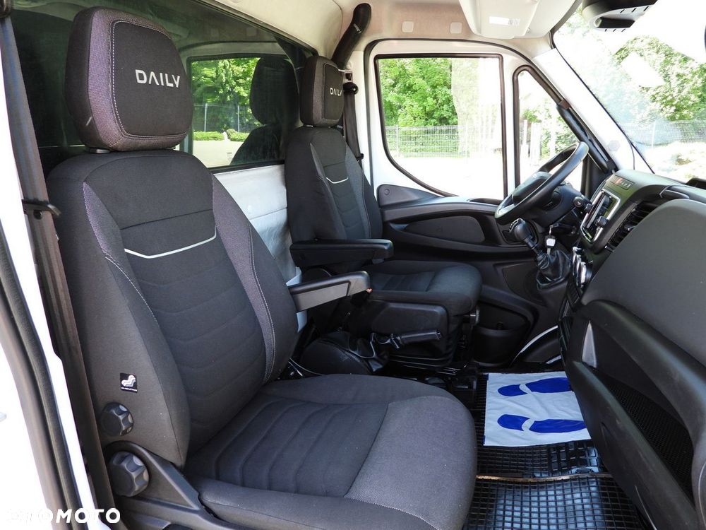 Iveco DAILY 35S18 PLANDEKA 10 PALET TEMPOMAT NAWIGACJA LEDY KLIMATYZACJA  180KM - 40