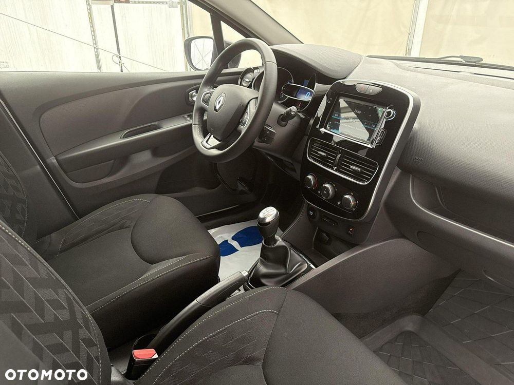 Renault Clio - 21