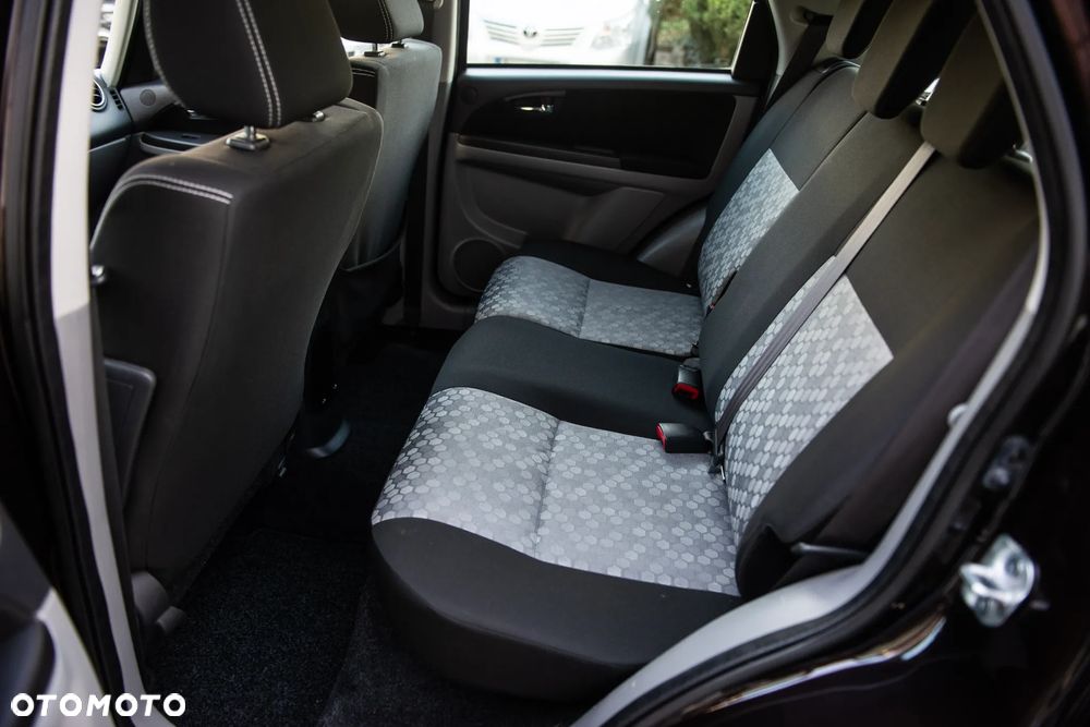 Suzuki SX4 1.6 VVT 4x4 Style - 19