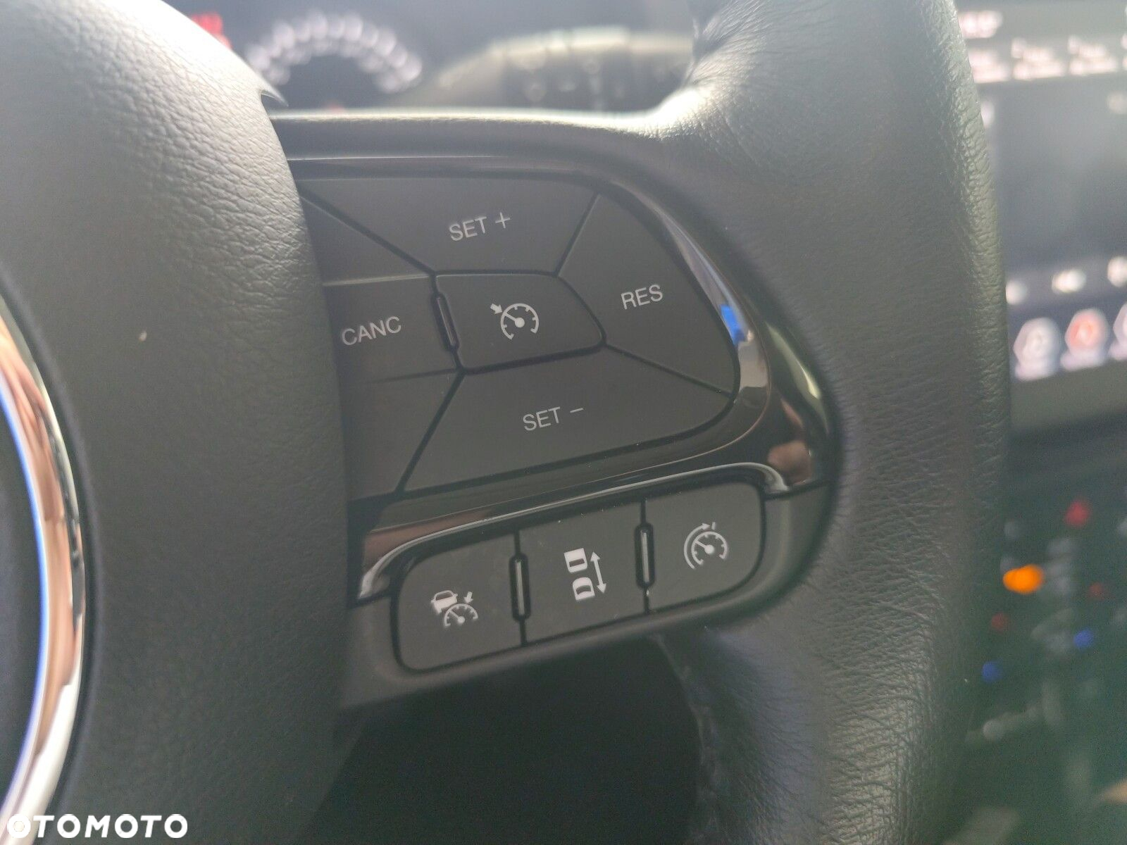 Jeep Renegade 1.5 T4 mHEV Upland FWD S&S DCT - 23