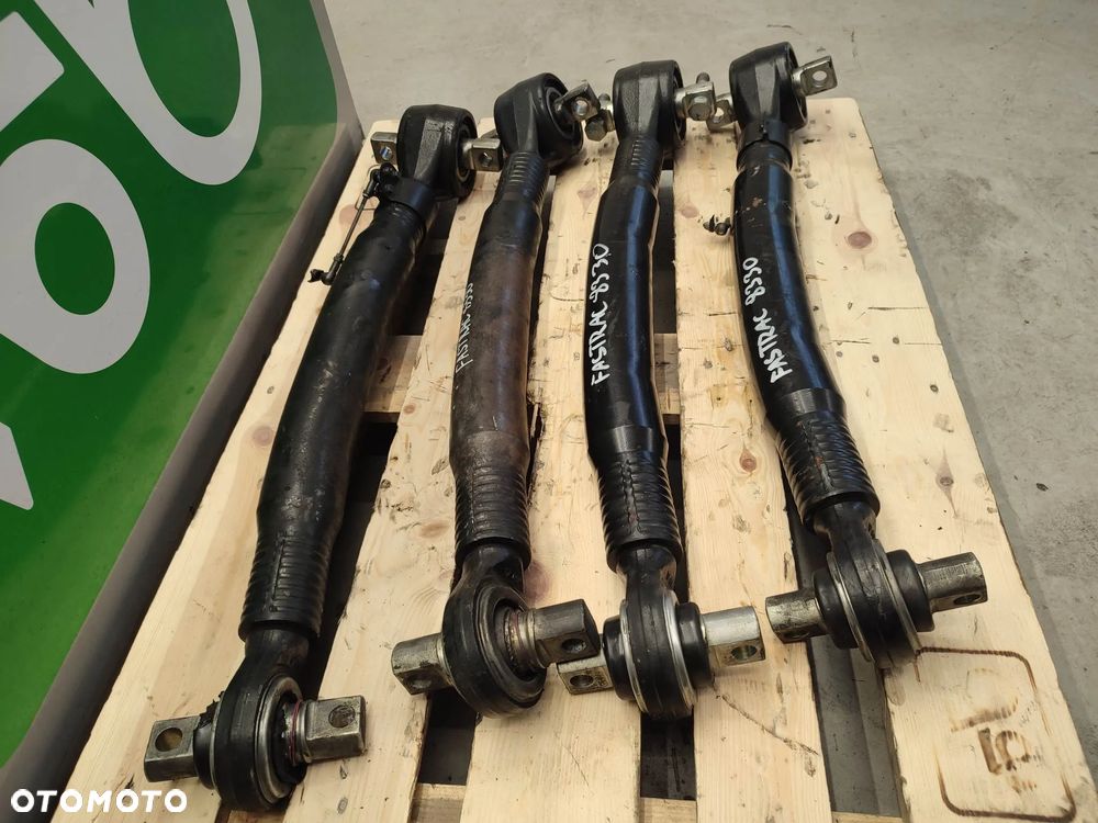 Łącznik drążka stabilizatora JCB Fastrac 8330 - 3