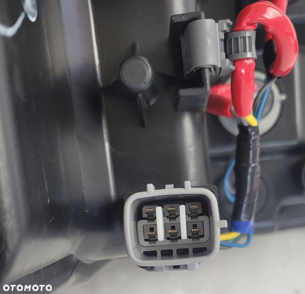 LAMPA LEWA PRZÓD TOYOTA YARIS III LIFT ZWYKŁA SOCZEWKA 2014-2017 - 11