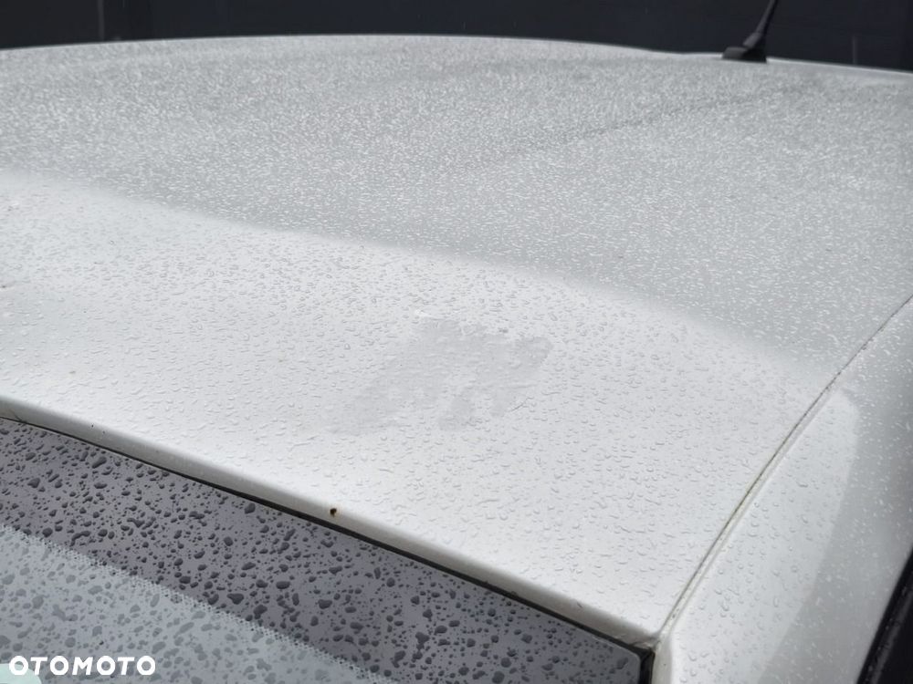 Peugeot 208 - 24