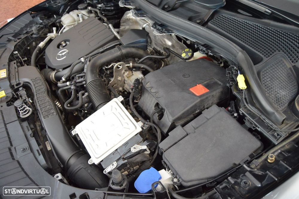 Mercedes-Benz GLA 180 - 9