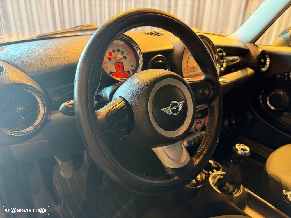 MINI 3 Portas Cooper D - 13