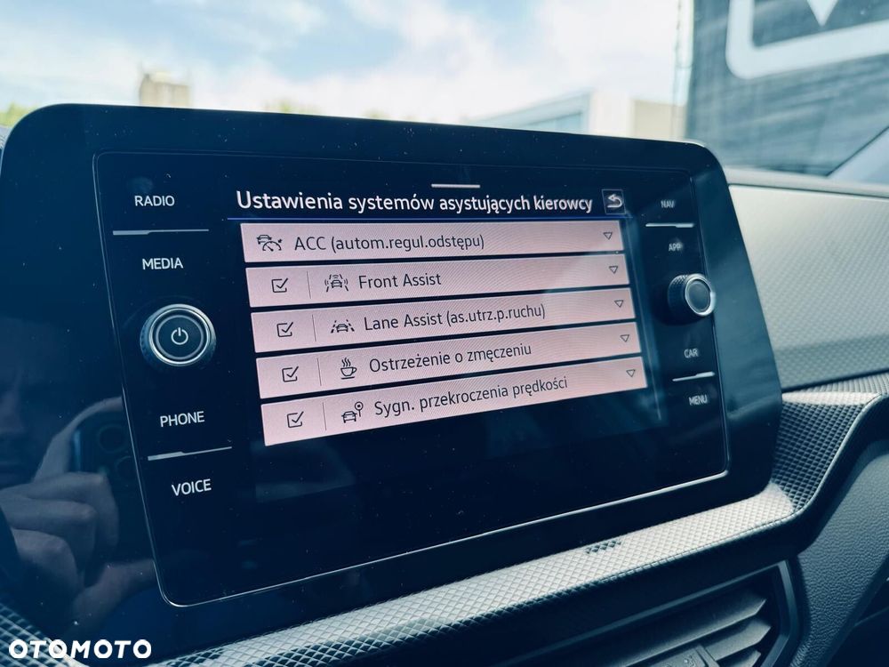 Volkswagen T-Cross - 28