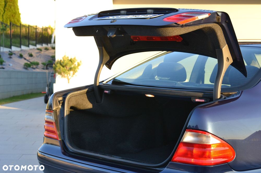 Mercedes-Benz CLK - 14