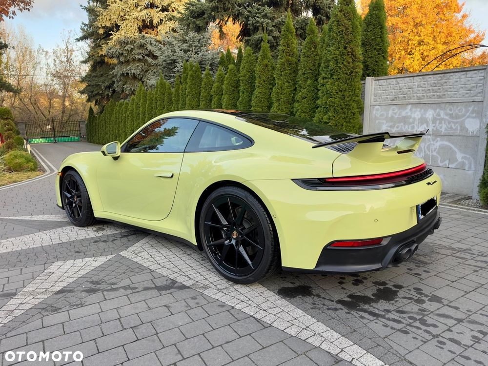 Porsche 911 Carrera - 10