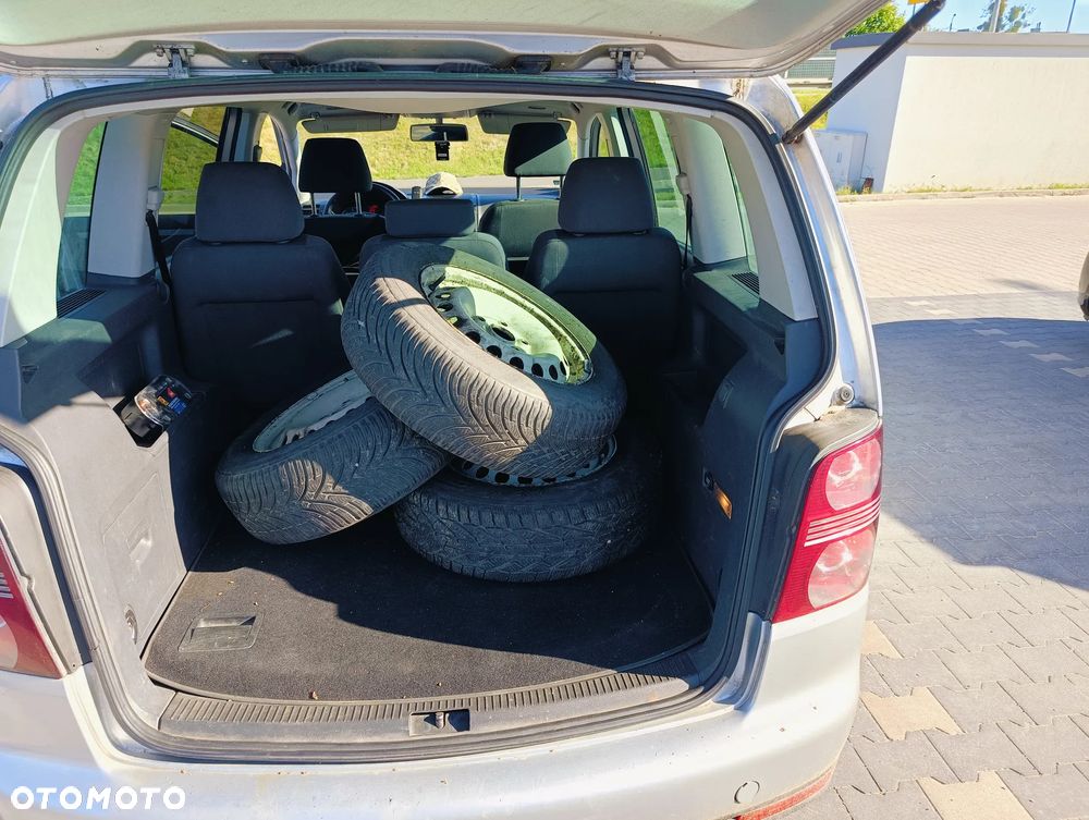 Volkswagen Touran 1.9 TDI United - 4