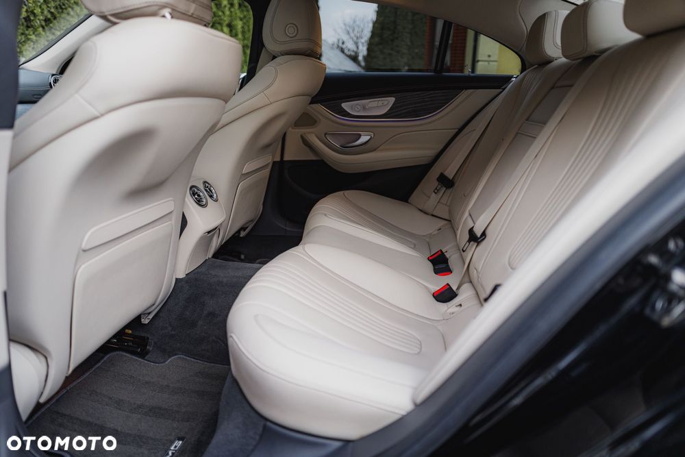 Mercedes-Benz CLS - 38
