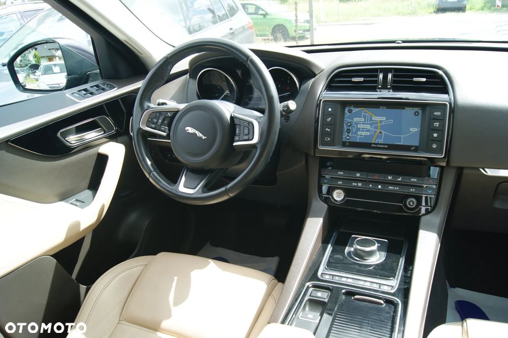 Jaguar F-Pace 30d AWD Prestige - 28