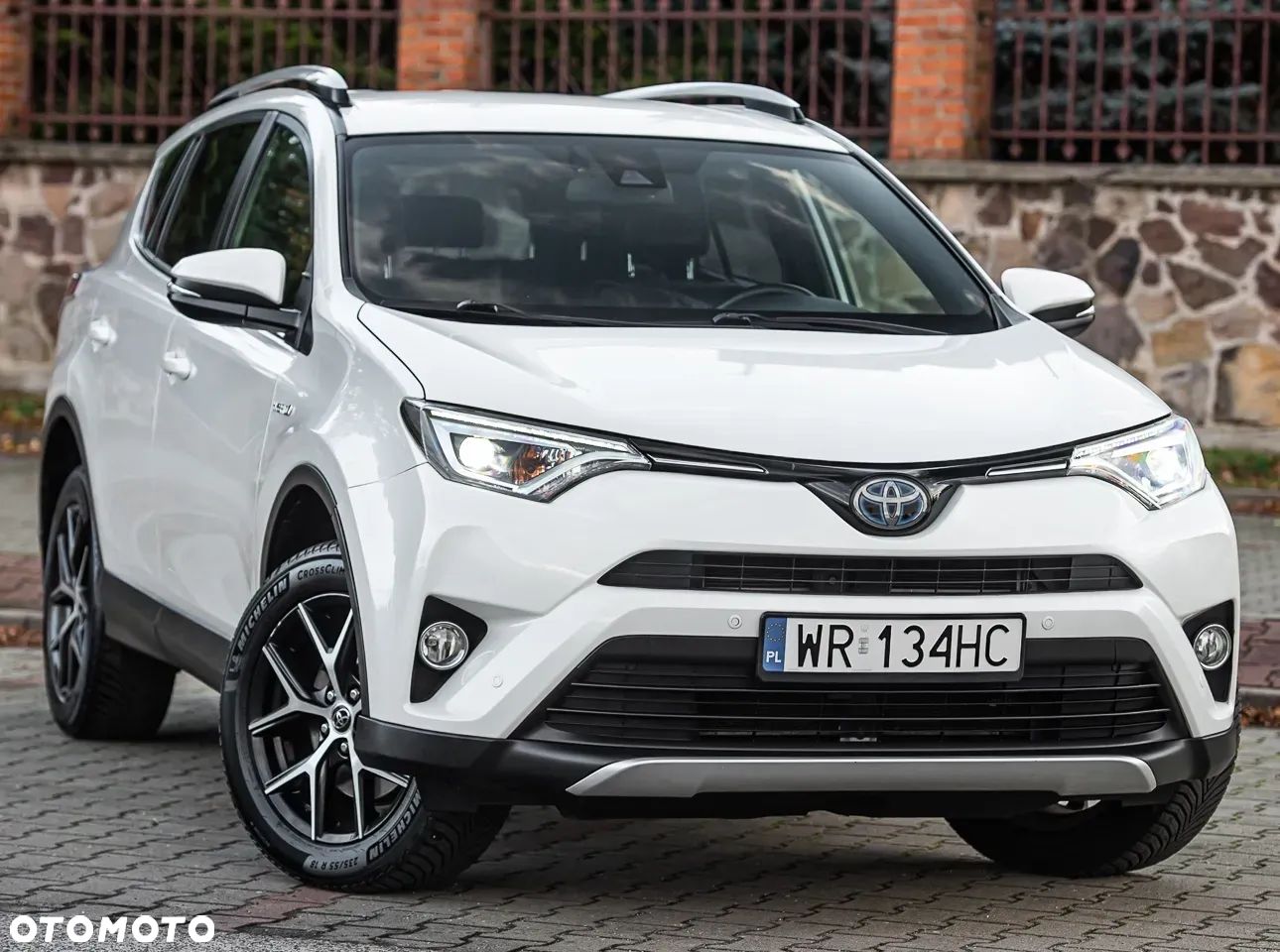 Toyota RAV4 - 1