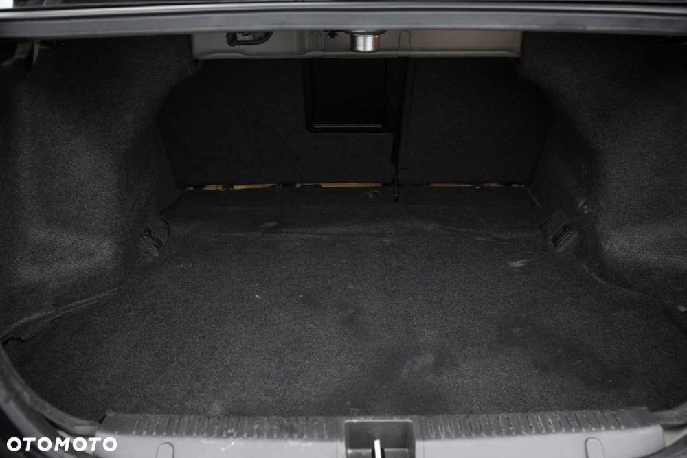 Suzuki Kizashi 2.4 Sport 4WD CVT - 30