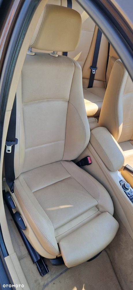 BMW X1 sDrive20d - 15