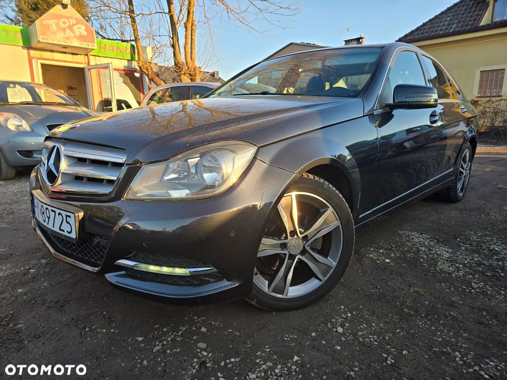 Mercedes-Benz Klasa C 200 CDI DPF (BlueEFFICIENCY) Elegance - 2