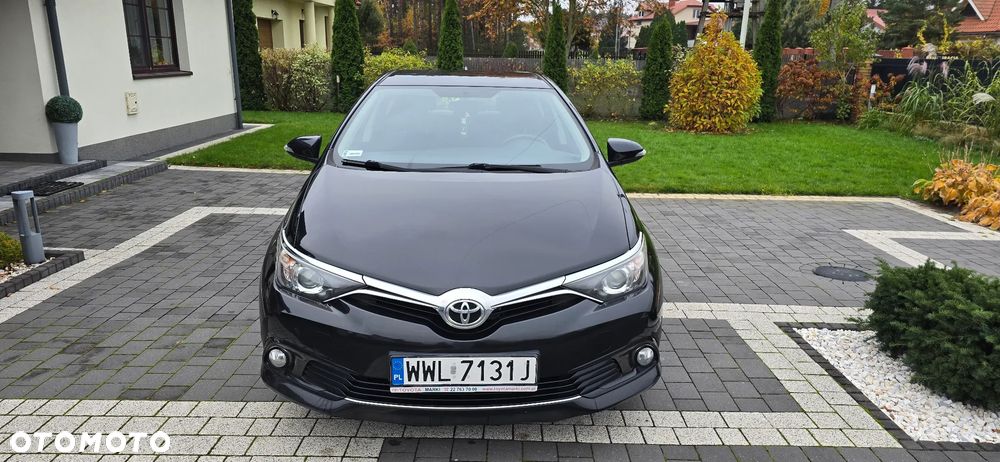 Toyota Auris 2016 photo 3