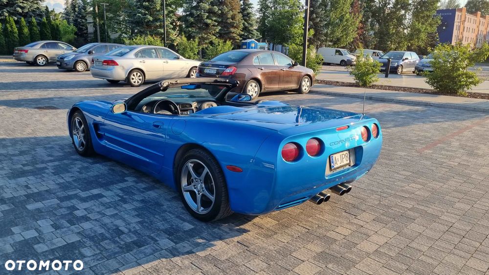 Chevrolet Corvette - 9
