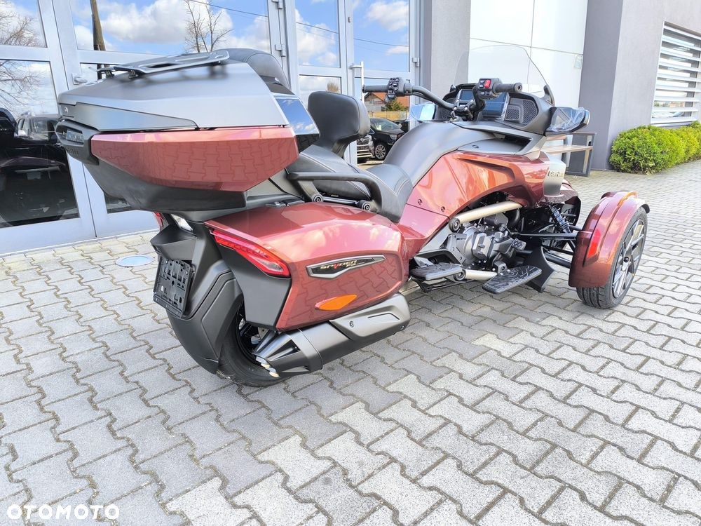 Can-Am Spyder - 6