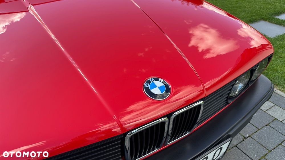 BMW E30 1990 photo 3
