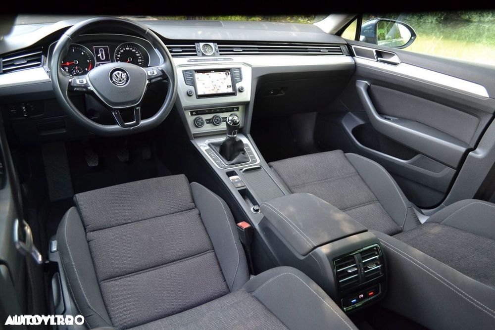 Volkswagen Passat 1.6 TDI (BlueMotion Technology) Comfortline - 14