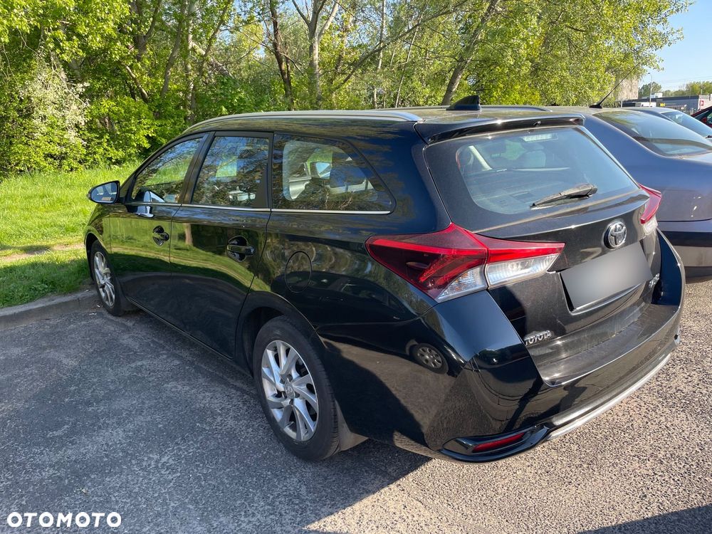 Toyota Auris 1.6 Prestige - 3