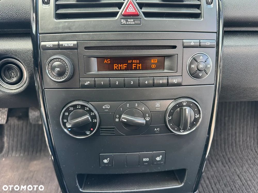 Mercedes-Benz Klasa A 160 BlueEFFICIENCY Elegance - 33