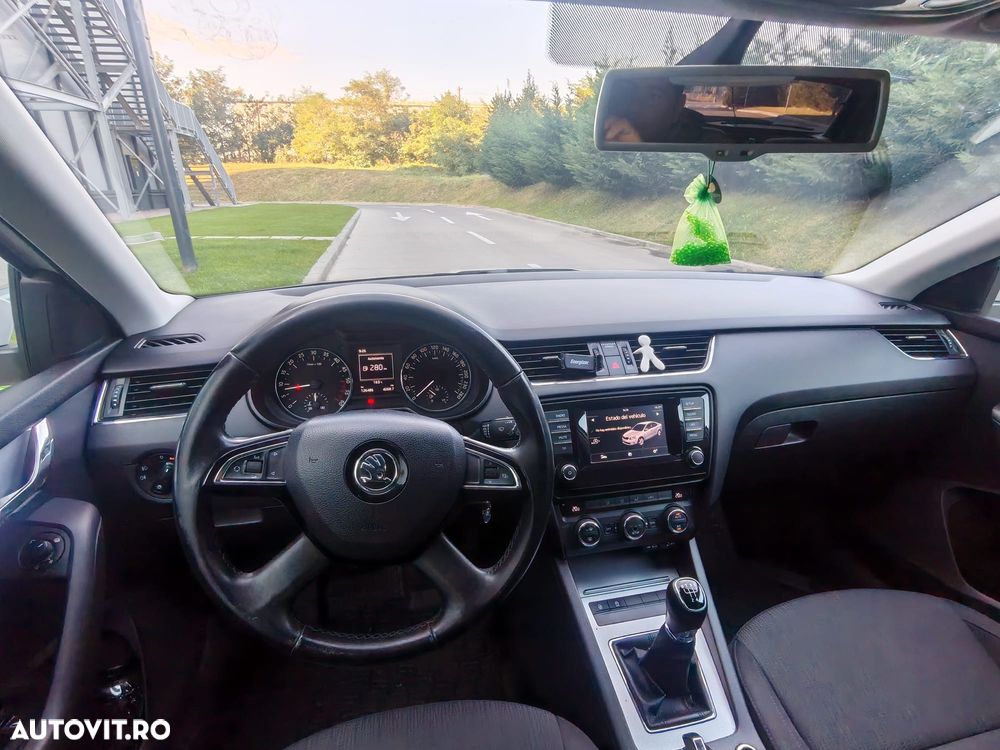 Skoda Octavia 1.6 TDI Style - 10
