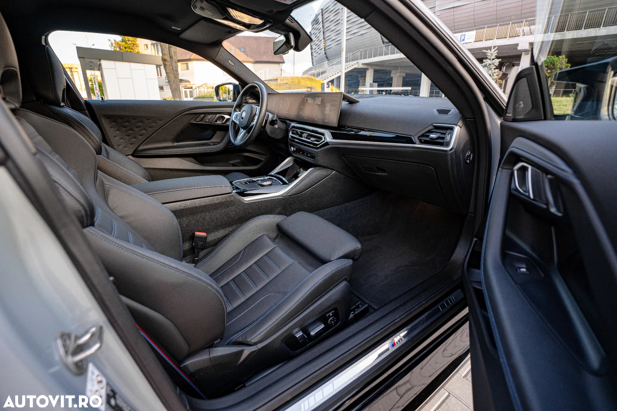 BMW M2 M240i xDrive AT - 33