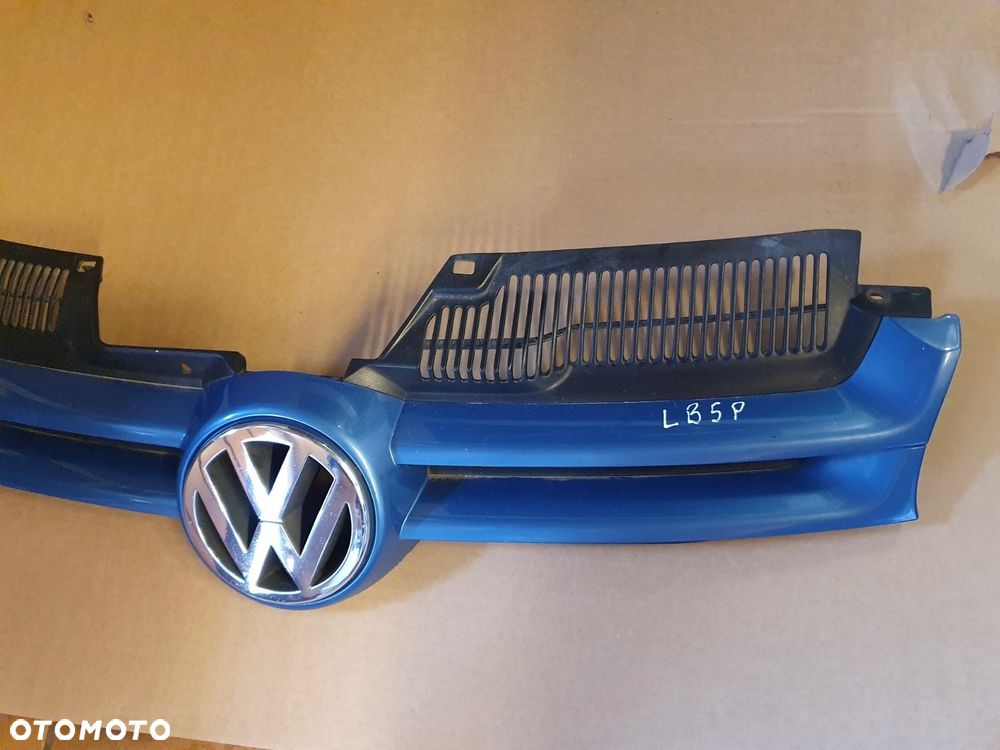 GRILL ATRAPA VW GOLF 5 V KOD LB5P - 5