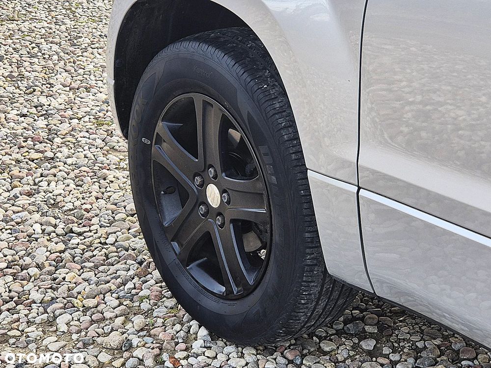 Suzuki Grand Vitara 2.0 De luxe - 28