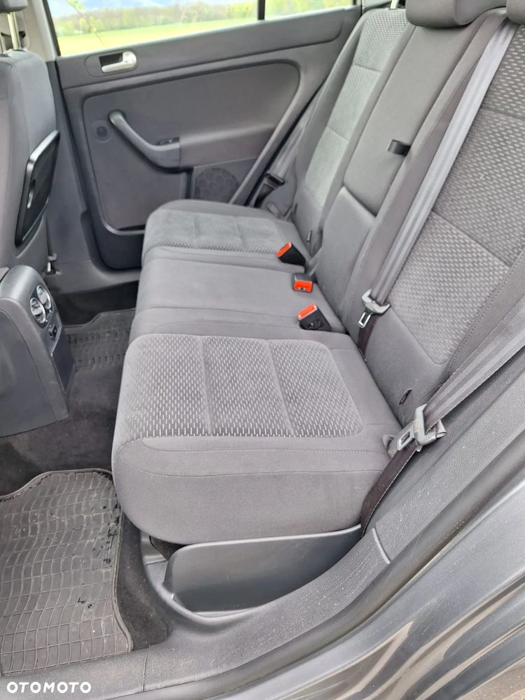 Volkswagen Golf Plus - 10