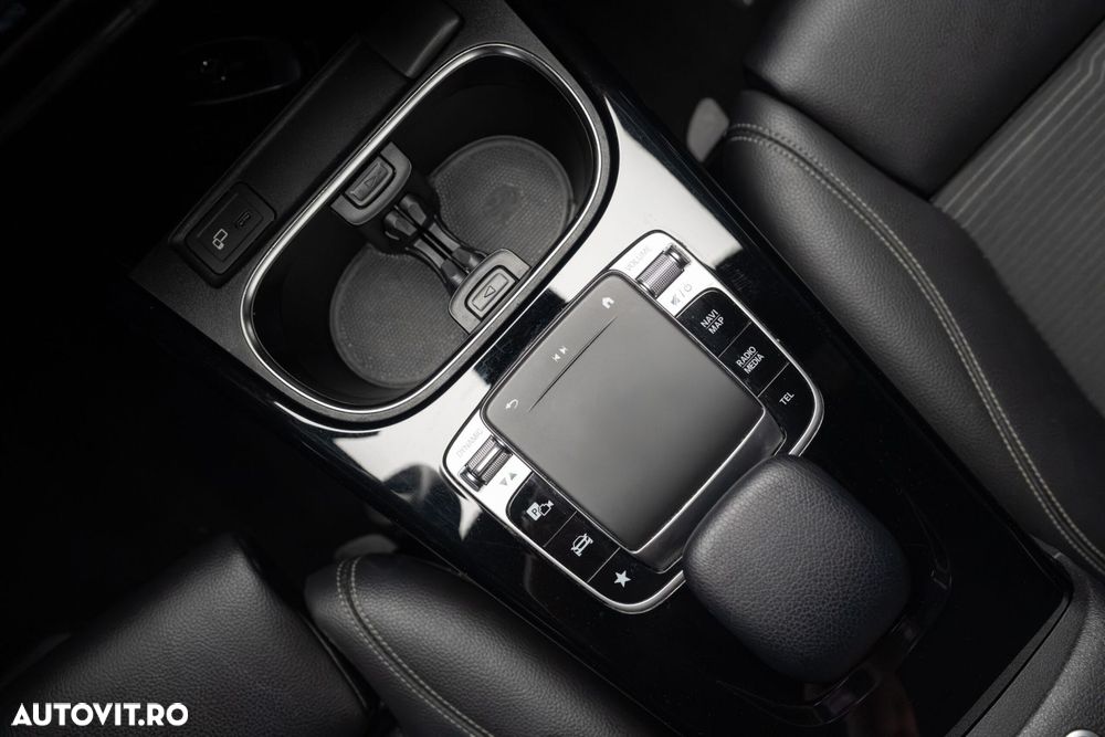 Mercedes-Benz A 220 - 22