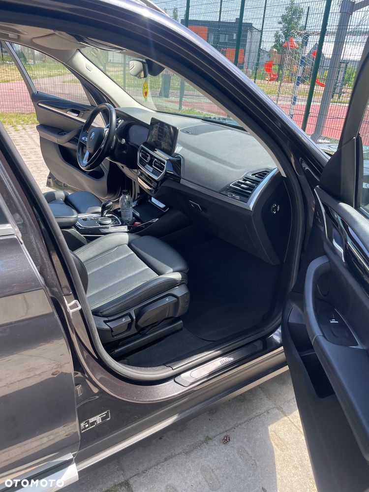 BMW X3 sDrive18d MHEV Luxury Line sport - 14