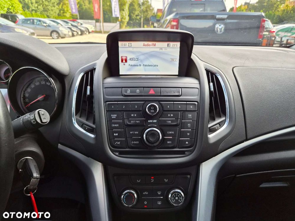 Opel Zafira - 23