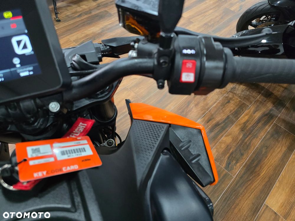 KTM Duke - 13