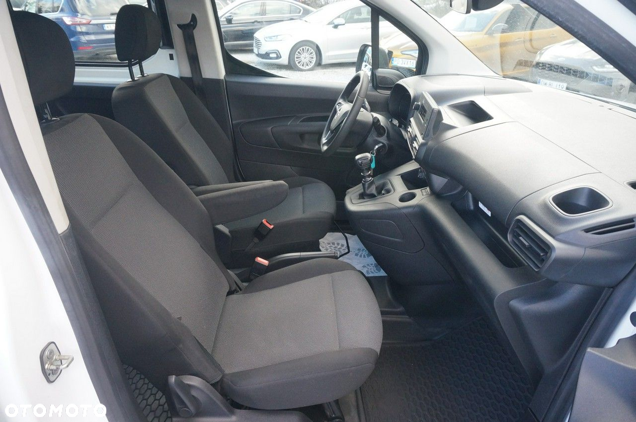 Opel Combo Cargo XL 1.5 CDTI 2,4t (bryg.) - 30