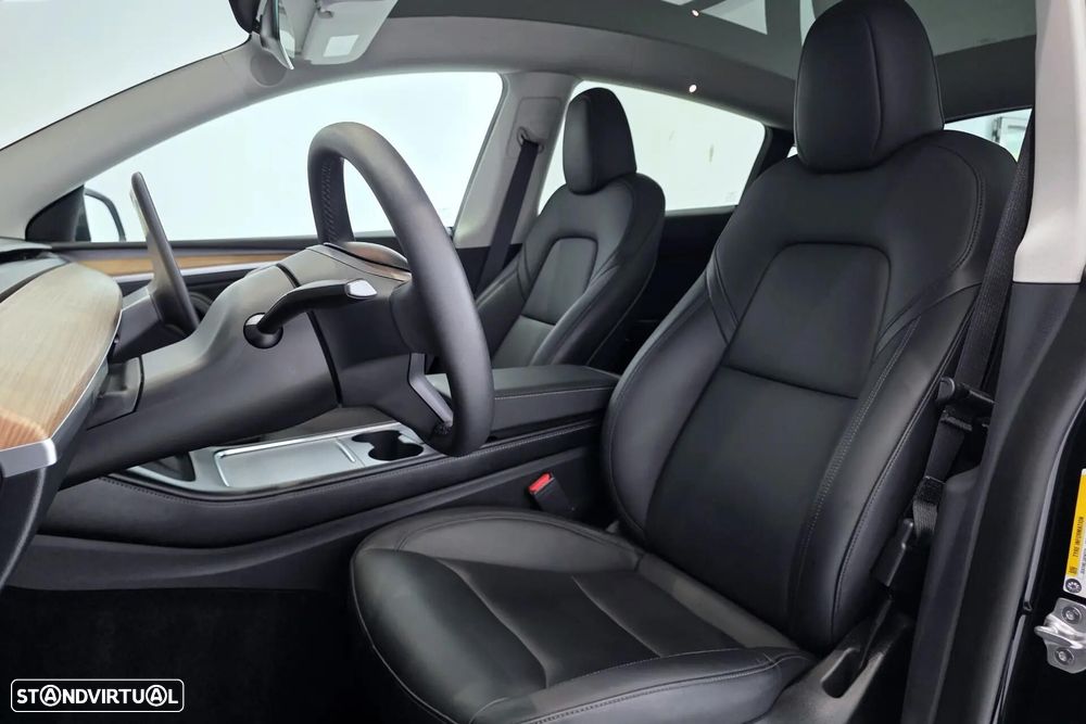 Tesla Model Y RWD - 8