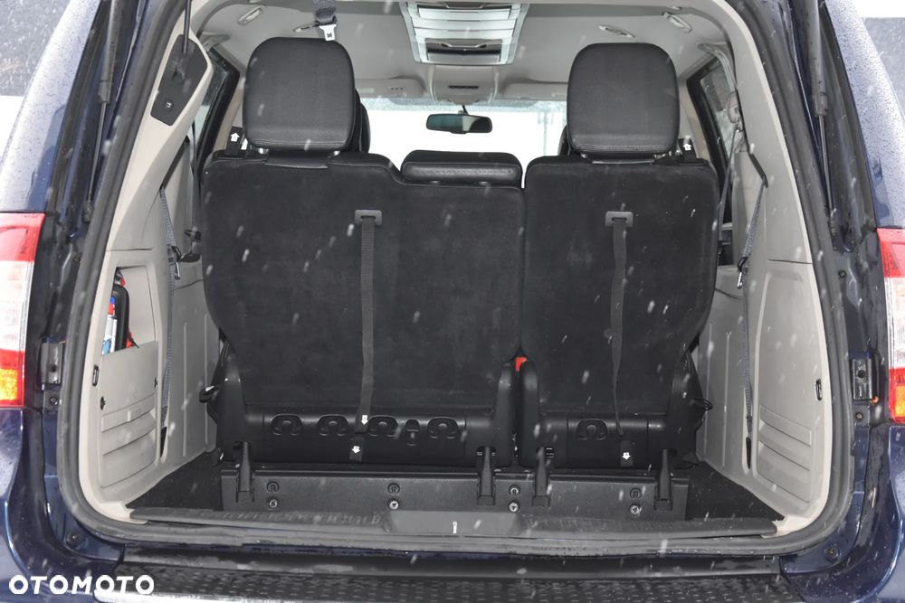 Chrysler Town & Country 3.6 Touring - 17