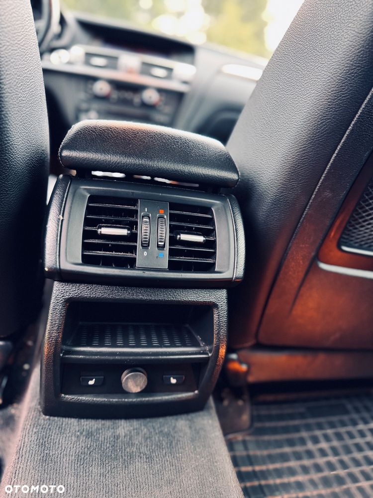 BMW X3 28i xDrive - 33