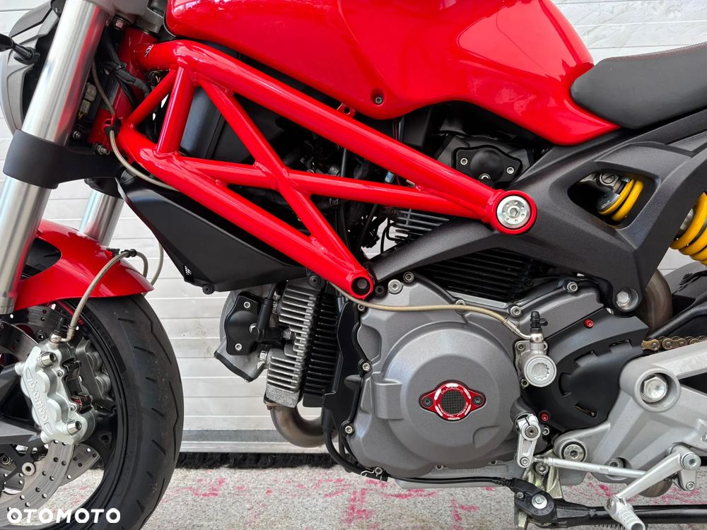 Ducati Monster - 25